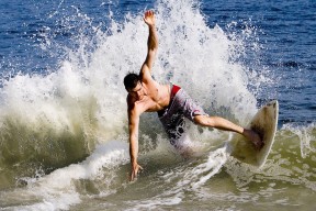 球天下体育直播-三线体育看点，波尔图止颓势、罗马蓄力、山东男篮反弹